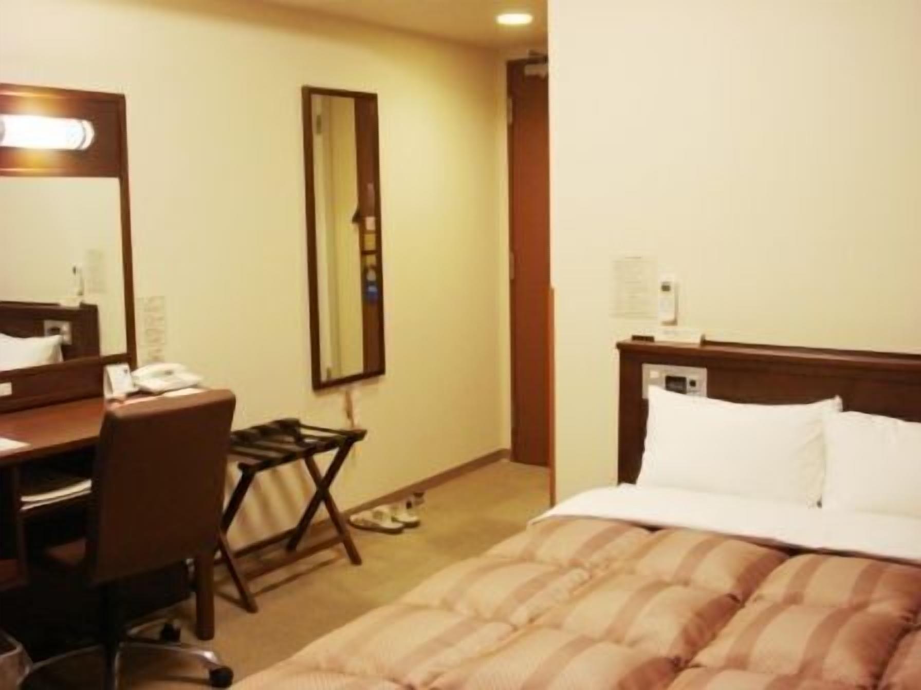 Hotel Route-Inn Hofu Ekimae Exterior photo