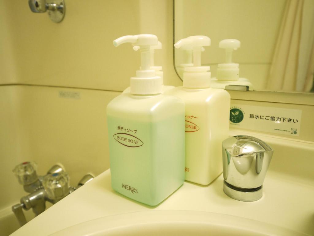 Hotel Route-Inn Hofu Ekimae Room photo